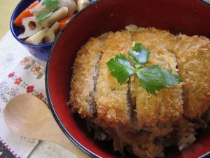 カツどん　とんかつ　つゆだく　みつば　筑前煮　おいしい　